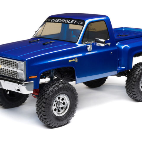 Axial SCX10 III Base Camp 1:10 4WD Chevy K10 1982 RTR modrý
